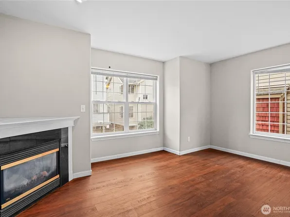 8526 Nesbit Avenue N Unit D, Seattle, WA 98103