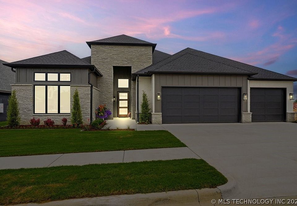 1st image of 4125 W 113th Pl