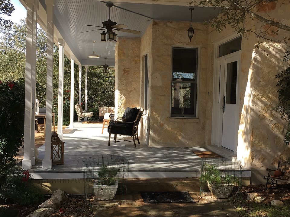 1st image of 1030 Hidden Oaks Dr