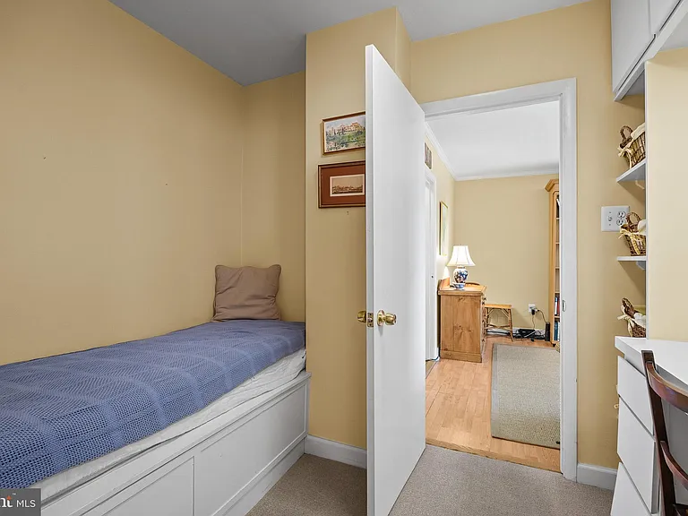 1021 Arlington Blvd #824 — Photo 14