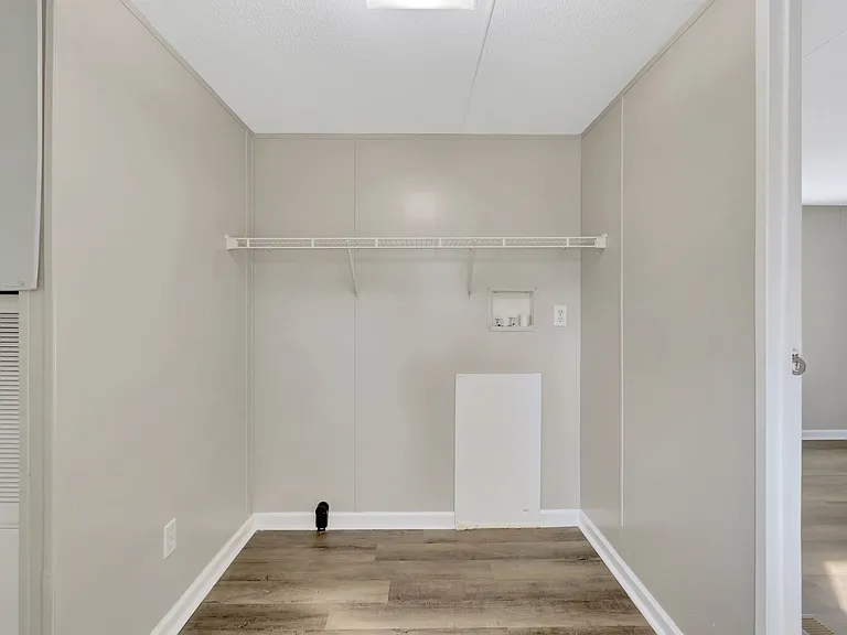 2751 Malvern Ave — Photo 45
