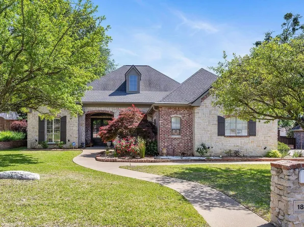 1814 Holly Creek Dr, Tyler, TX 75703