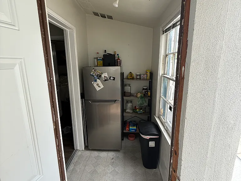 2056 Reed Ave — Photo 10