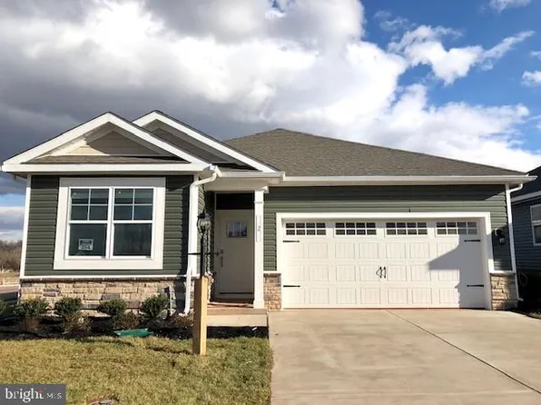 2 Chokeberry Way, Gettysburg, PA 17325