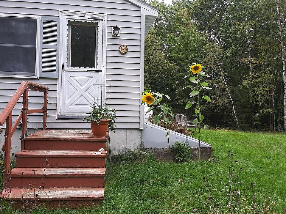 2nd image of 365 Lake View Dr