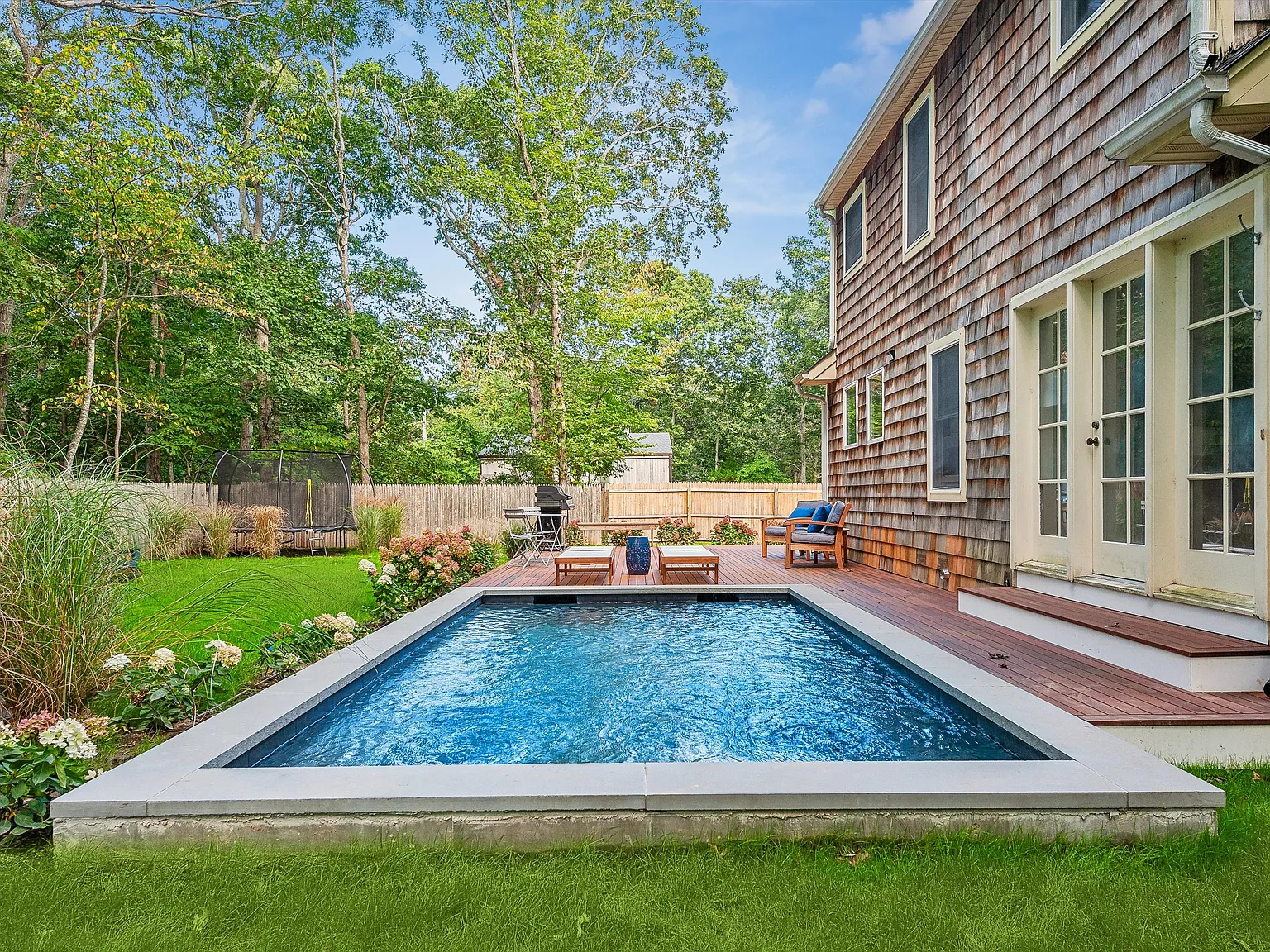 Charming Beach House — Photo 1