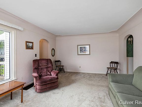 4th image of 110 Montebello St SE