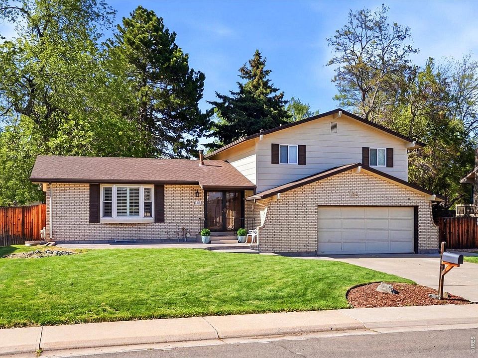 1st image of 8923 W Warren Dr