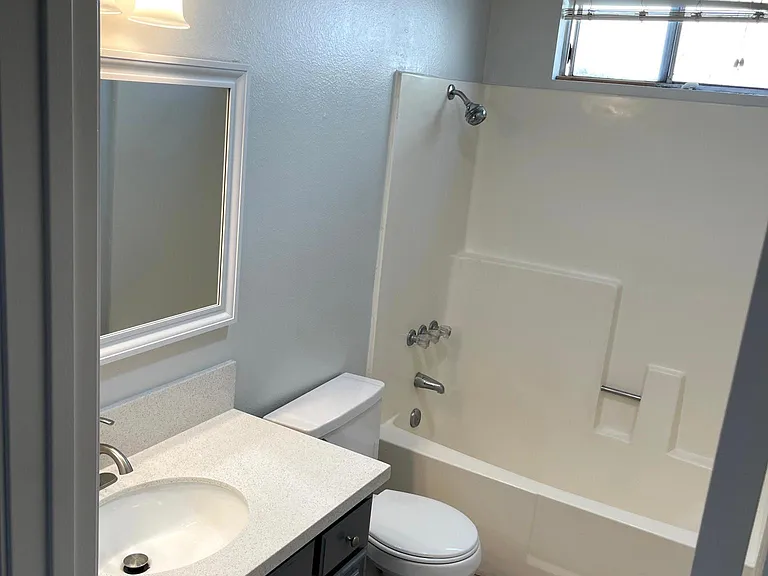 11242 Nalco St — Photo 11