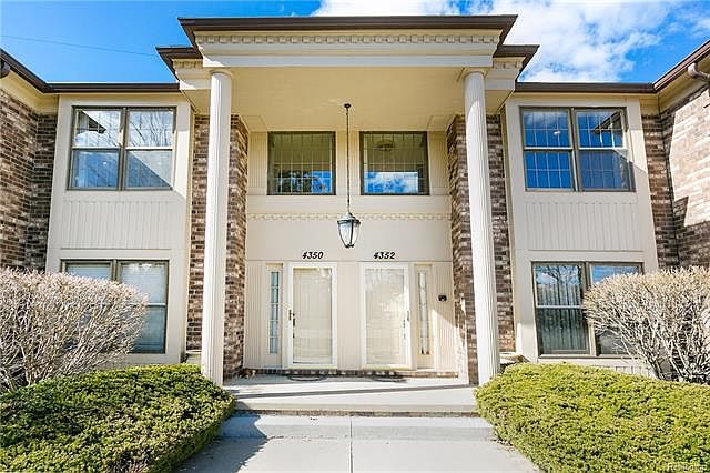 1st image of 4352 Knightsbridge Ln #1