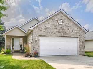 1018 Bluebell Ln, Davison, MI 48423