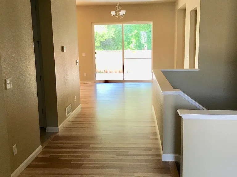 2626 Geranium Ln — Photo 13