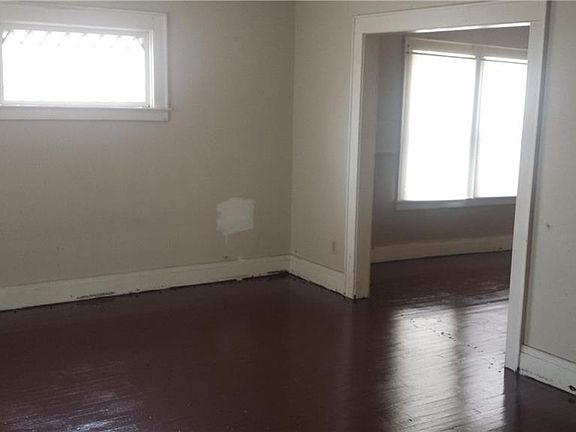 4th image of 139-41 Hope Ave