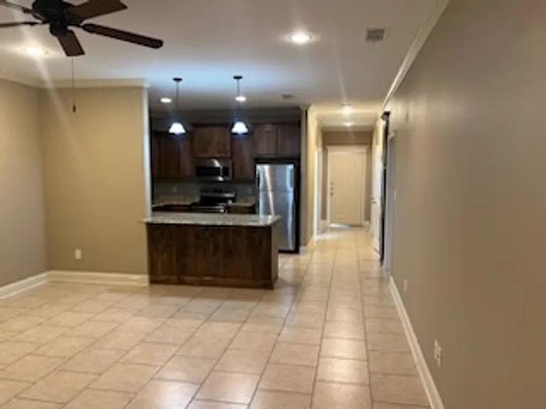 3923 Mobley Cir — Photo 10