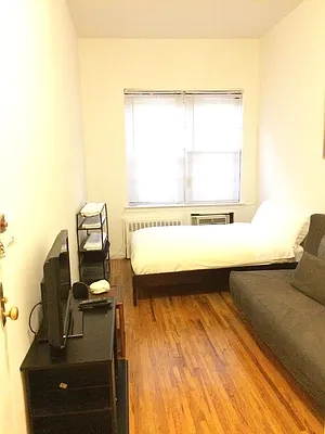 Rented by Manhattan Flats | media 21