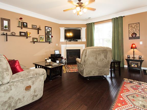 3rd image of 12827 Sandpines Ln
