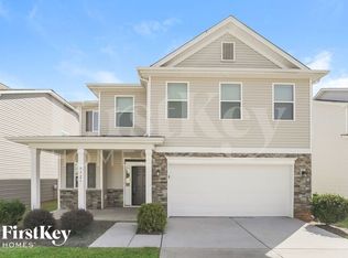 9321 Sloan Forest Dr, Charlotte, NC 28215