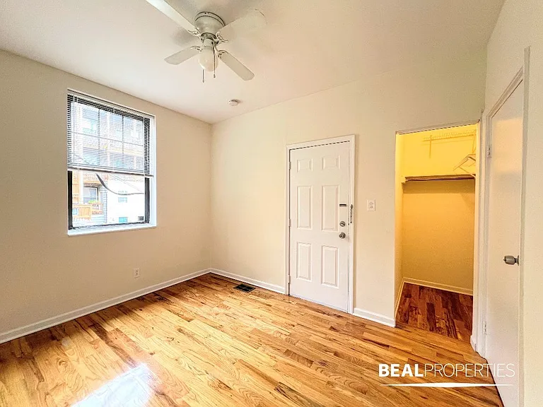 660 W Cornelia Ave #12 — Photo 12