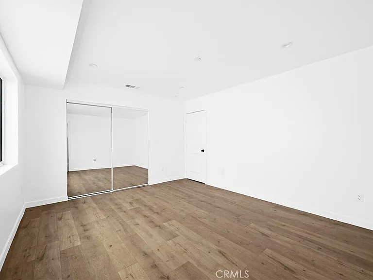 6830 Hazeltine Ave #2 — Photo 20