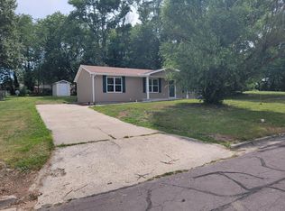 626 E Thomas St, Marshall, MO 65340