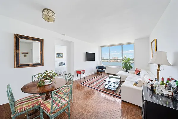 Rented by Douglas Elliman | media 6