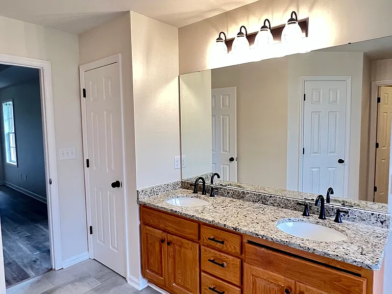 109 Fox Run Dr — Photo 12