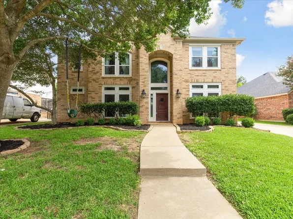 6905 Spring Valley Way, Fort Worth, TX 76132