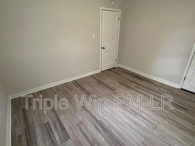 2205 S Martin St — Photo 11