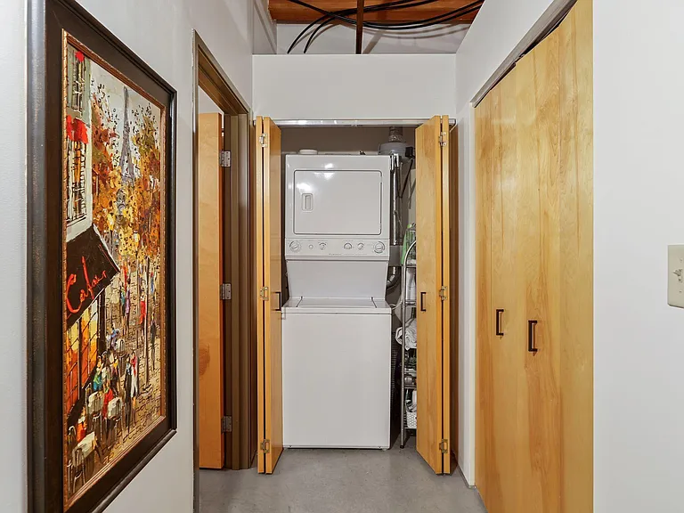 127 5th St NE #G04 — Photo 15