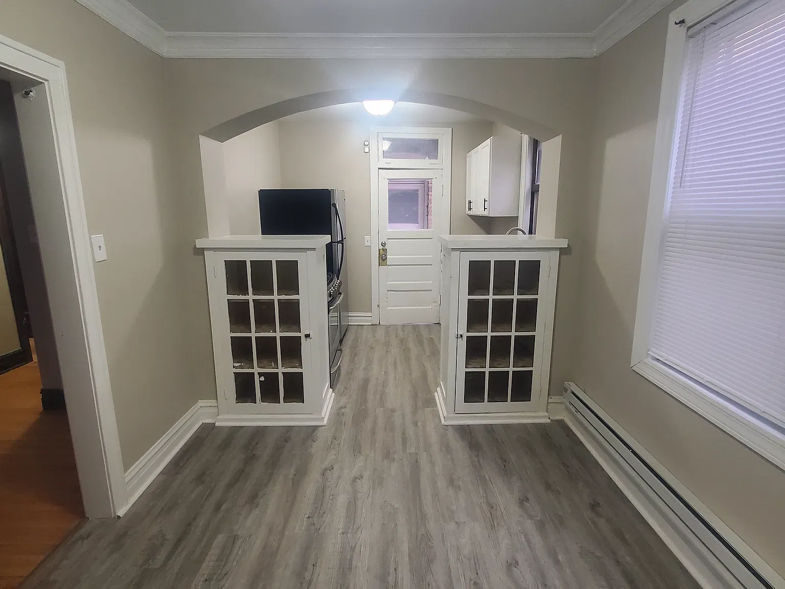 Studio, 800 sqft, $995 — Photo 3