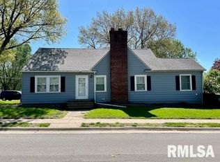 2101 Iowa Ave, Clinton, IA 52732