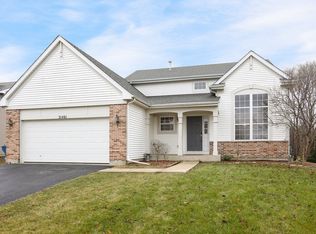 21461 Prestwick Dr, Crest Hill, IL 60403
