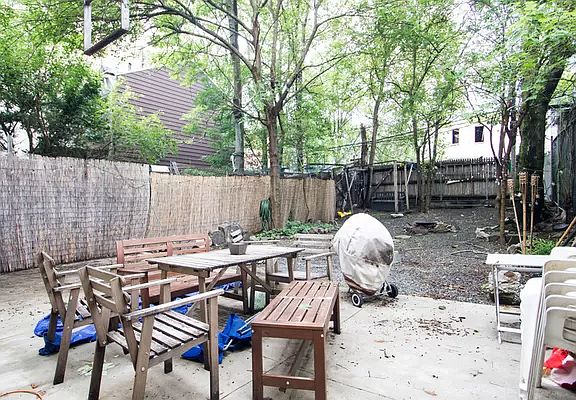5th image of 191 Meserole St #1L