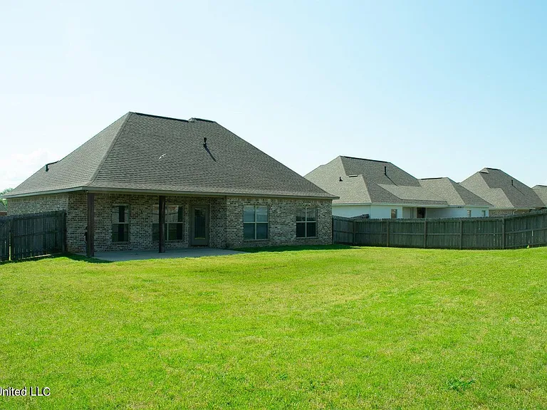 216 Buttonwood Ln — Photo 21