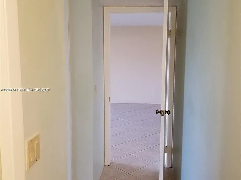 369 Lakeview Dr #204 — Photo 16
