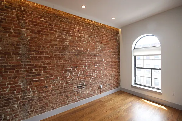 Rented by Nooklyn NYC LLC | media 38