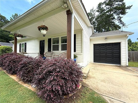 2nd image of 2676 Horseshoe Bend Rd