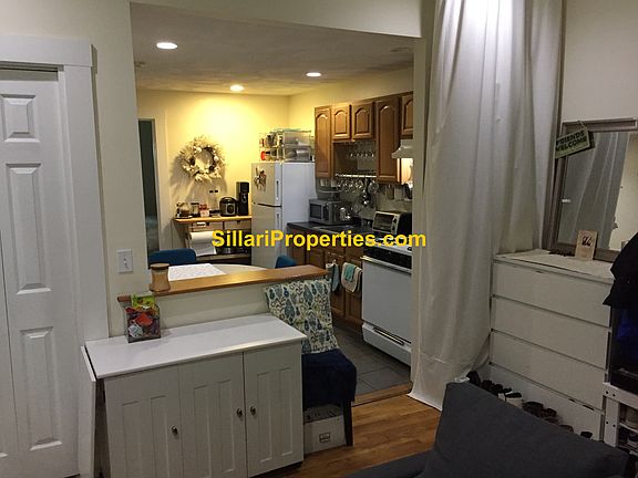 3rd image of 292 Highland Ave #2