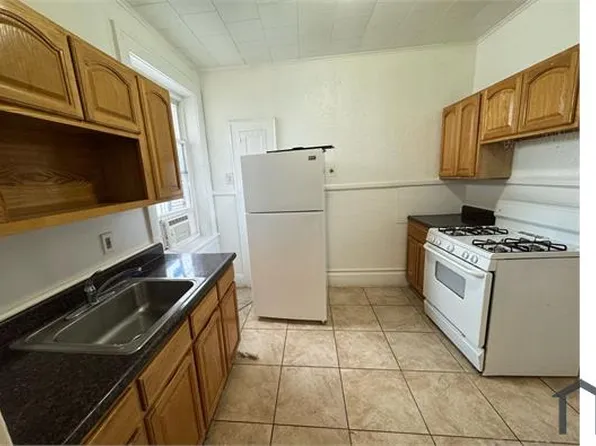 328 N 12th St APT 6, Newark, NJ 07107