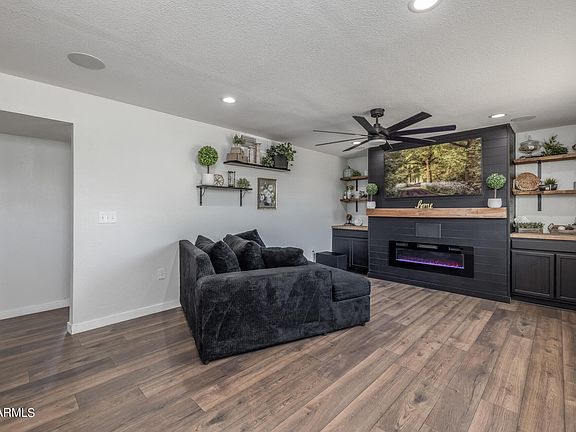 3rd image of 2558 E JUANITA Avenue