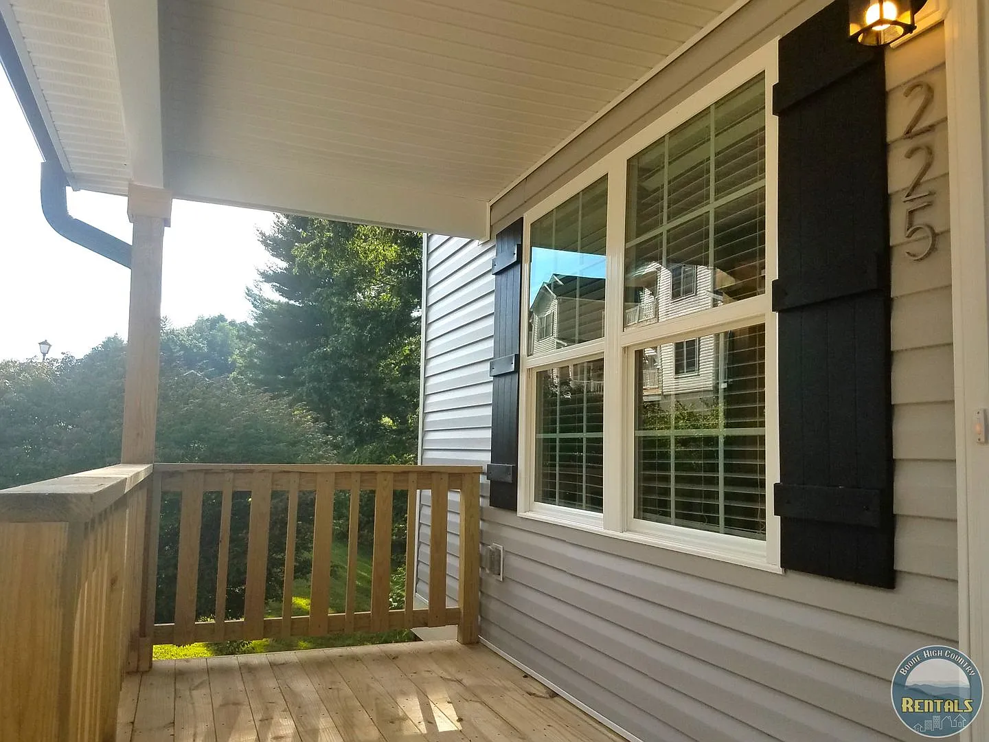 3/2.5 Modern Home off 421 in Boone, R-2 Zoned — Photo 2