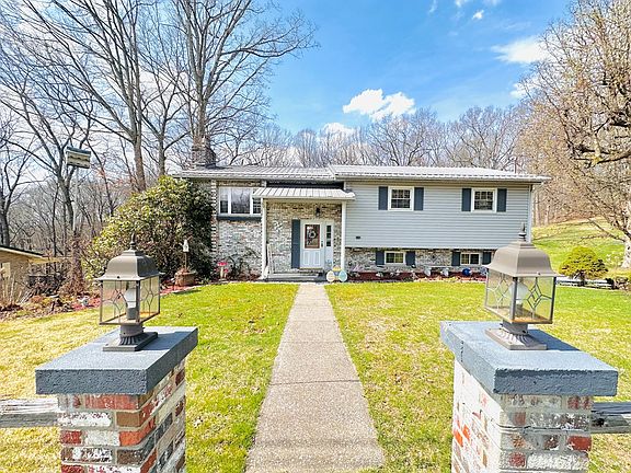 4th image of 134 Burning Tree Dr