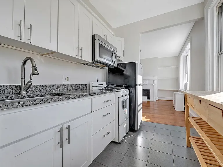 1519 Park Rd NW #302 — Photo 2