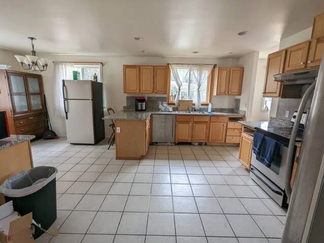 6 bed, 1800 sqft, $900 — Photo 4