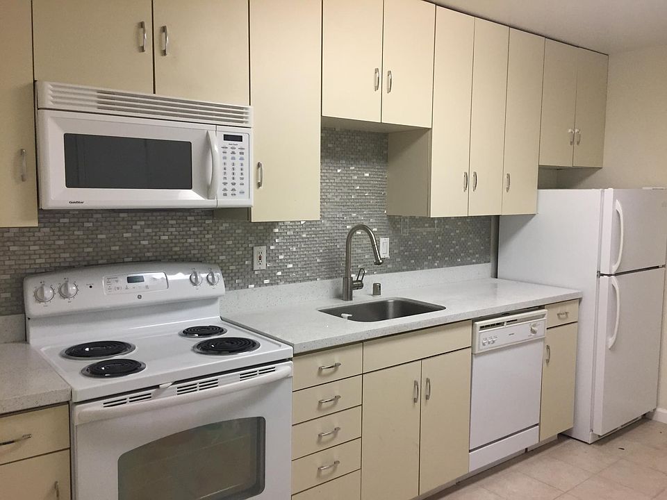 1st image of 1014 W Olive Ave APT 5