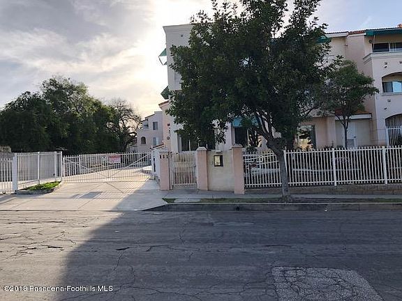 3rd image of 111 Marguerita Ave Unit 301
