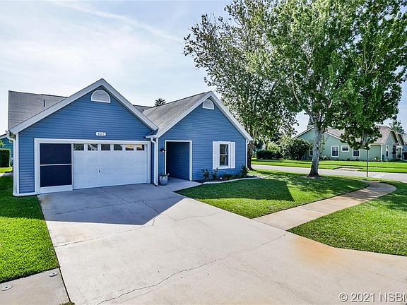 3rd image of 827 Island Point Dr