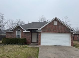 4019 Rosewood Pl, Tahlequah, OK 74464