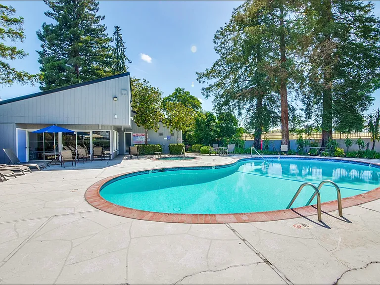 2258 Almaden Rd #B — Photo 35
