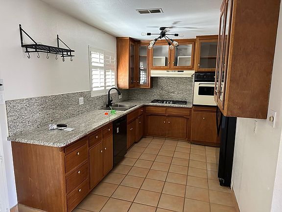 5th image of 2640 Cardinal Ct